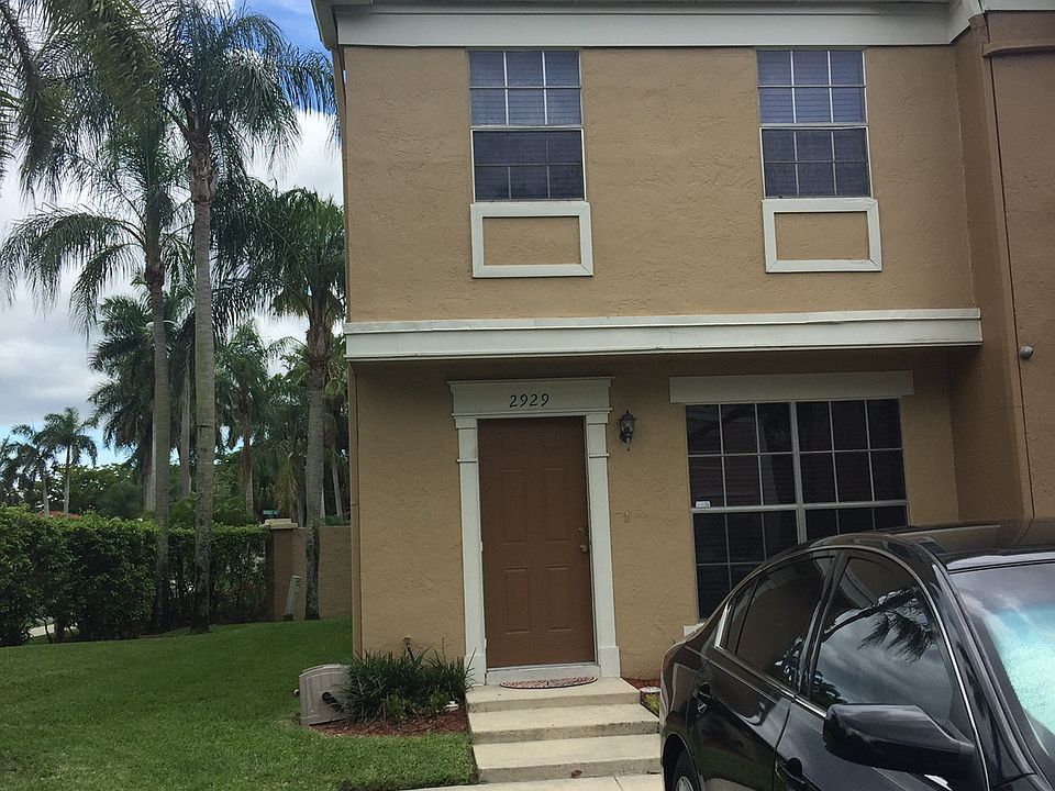 1st image of 2929 Belmont Ln