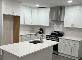40 3rd St, Elizabethport, NJ 07206