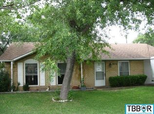502 N 1st St, Little River Academy, TX 76554