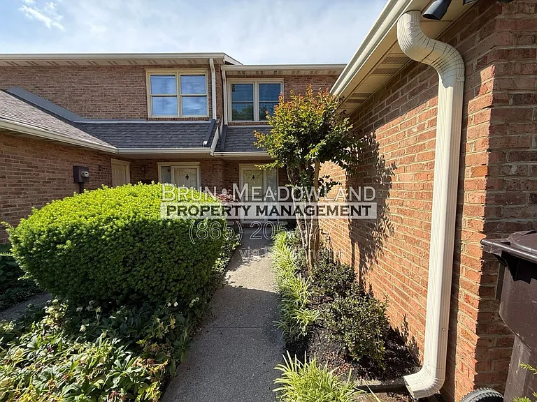 10427 Ravenbrook Ln — Photo 6