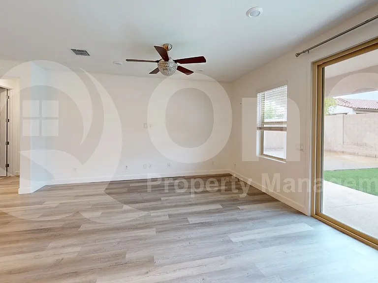 10161 E Gamma Ave — Photo 6