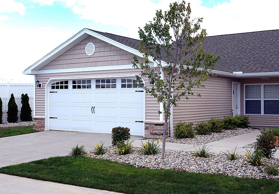 Apartments with Attached Garages, in a Real Neighborhood