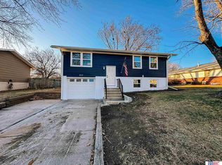 3717 N 20th St, Lincoln, NE 68521