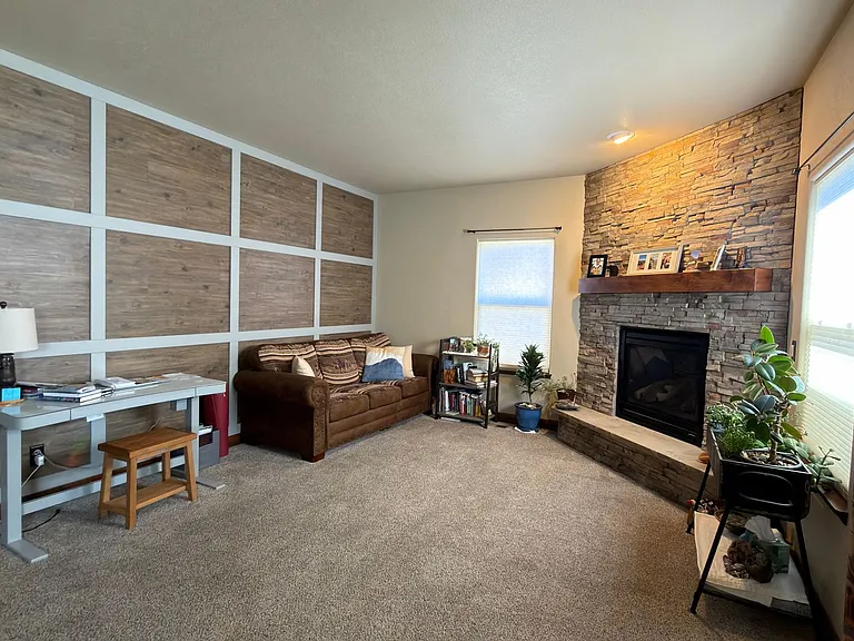 296 Sloan Dr — Photo 10