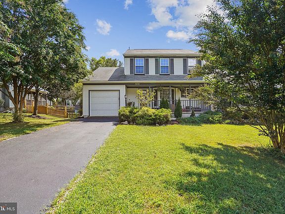 3rd image of 3401 Fort Lyon Dr