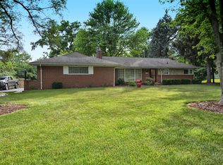 25631 Springbrook Dr, Farmington Hills, MI 48336