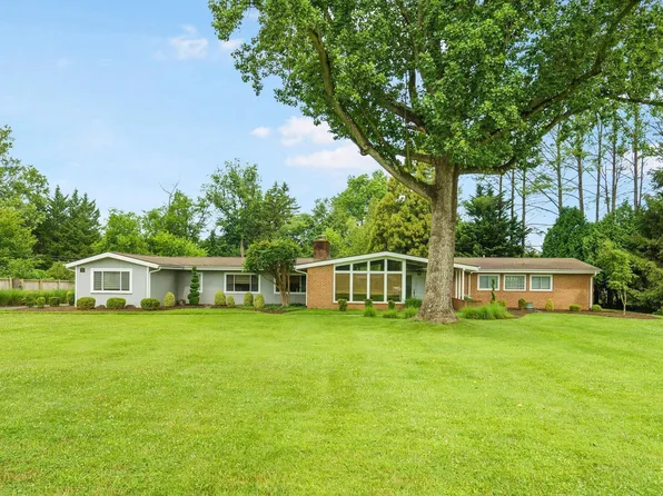 8402 Topping Rd, Baltimore, MD 21208