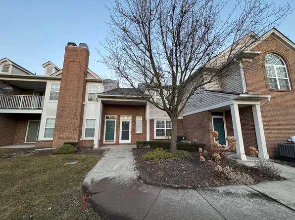 42891 Richmond Dr, Sterling Heights, MI 48313