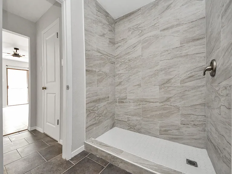 1818 Augusta Dr #14 — Photo 29