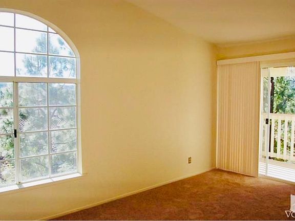 5th image of 685 Parkside Ct Unit 104