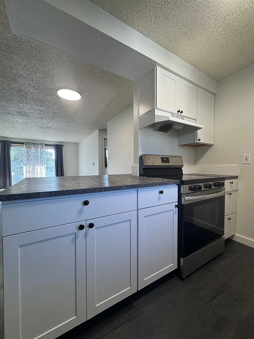 1604 N Brook Ct — Photo 4