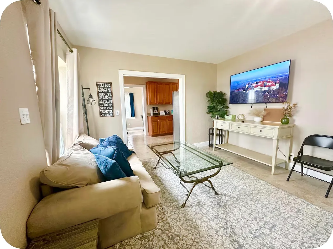 3 bed, 1553 sqft, $2,800 — Photo 4