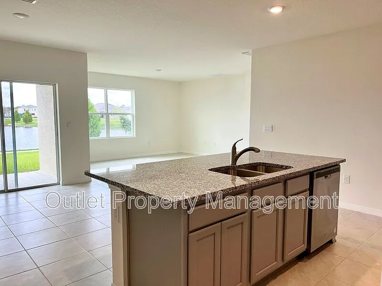 2877 Sunridge Loop — Photo 5