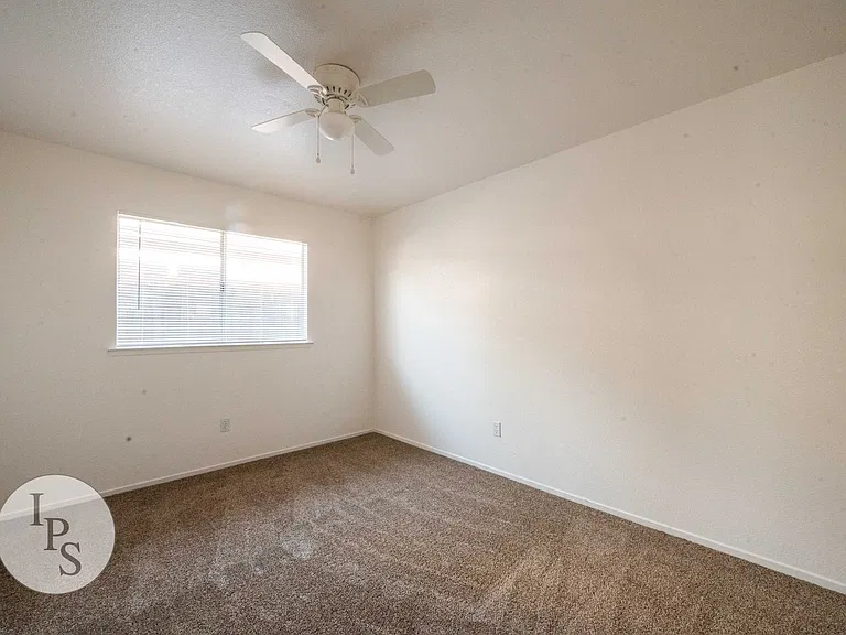 6691 N Constance Ave — Photo 14