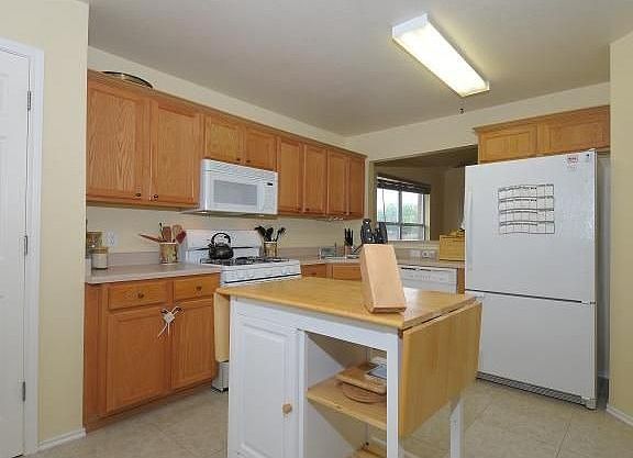 2nd image of 1307 Drake Elm Dr