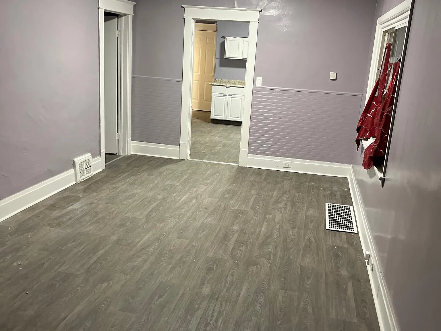 4 bed, 1300 sqft, $1,600 — Photo 2
