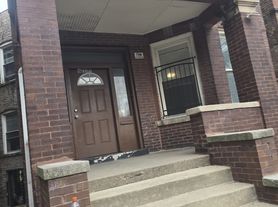 6239 S Eberhart Ave, Chicago, IL