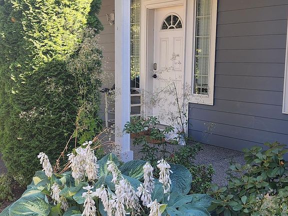 2nd image of 6220 116th Ave NE