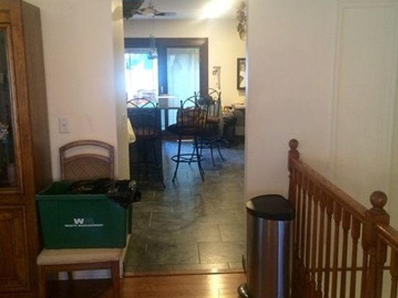 3rd image of 8548 W 145th Pl