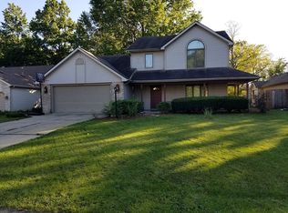 1029 Heartland Dr, Fort Wayne, IN 46825