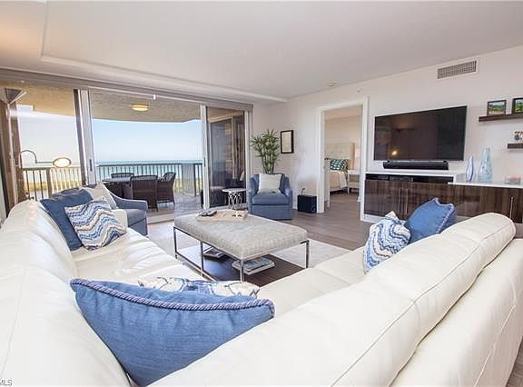 3rd image of 6849 Grenadier Blvd APT 1902