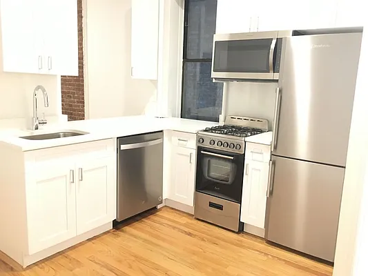 Rented by Sky Management | media 5