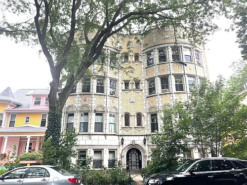 1527 W Pratt Blvd #GW Photo 1