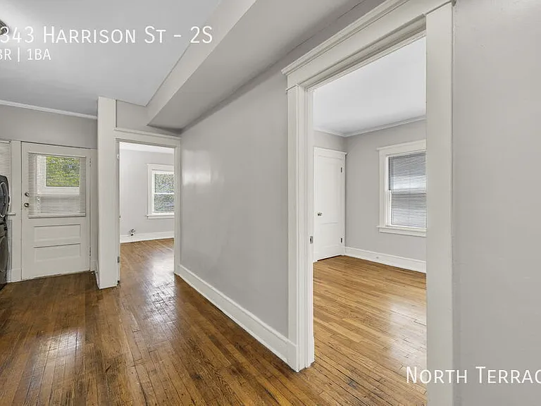 4343 Harrison St #2S — Photo 8