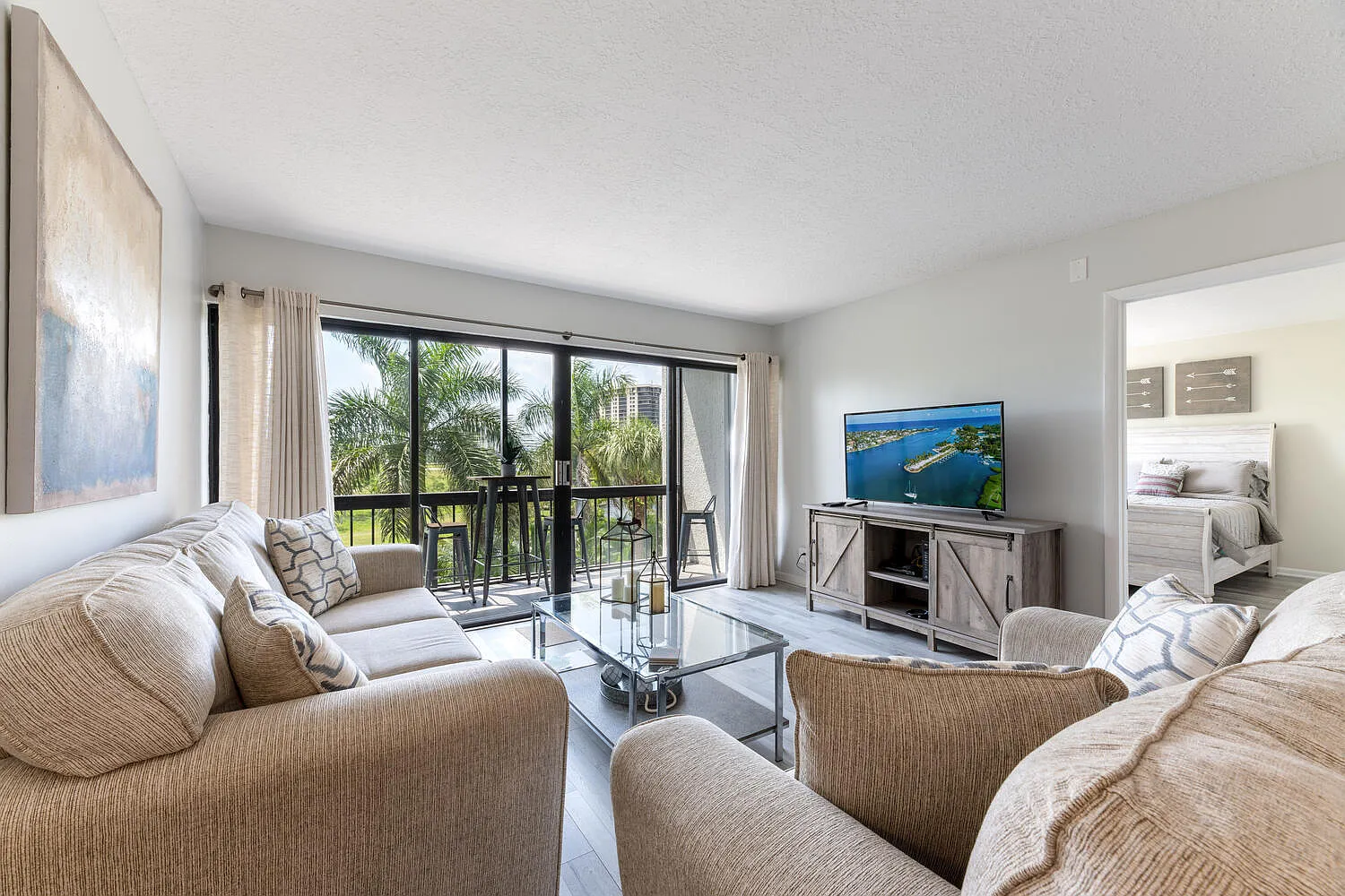 2 bed, 2.0 bath, 1042 sqft, $2,650 — Photo 3