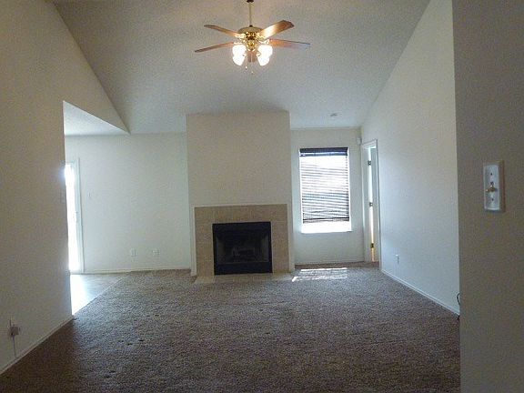 5th image of 1204 Johnny Ln