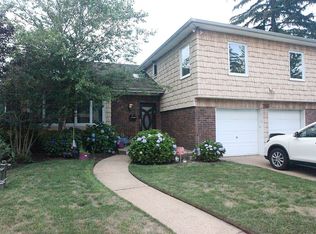766 Wilson Ct, Valley Stream, NY 11581