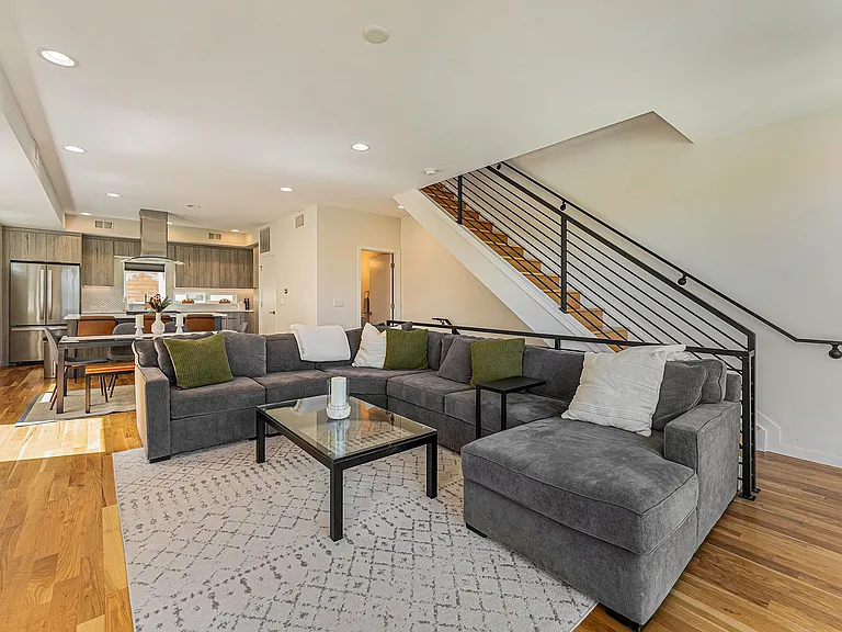 3402 W 18th Ave — Photo 11