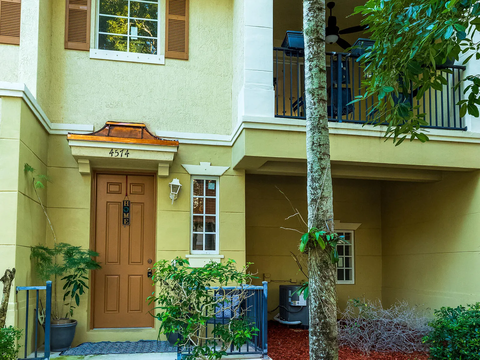 3 bed, 2.5 bath, 1654 sqft, $3,250 — Photo 3