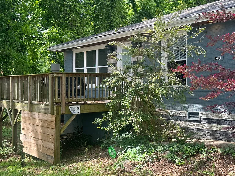3220 Memorial Dr — Photo 19