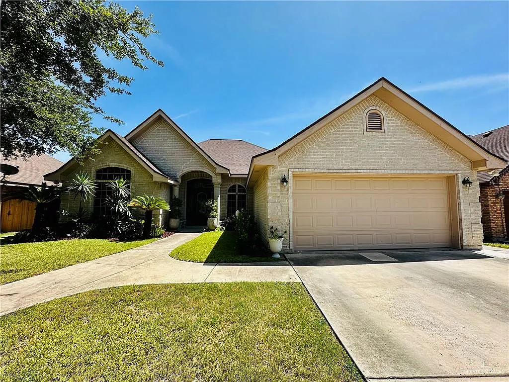 3 bed, 3.5 bath, 2059 sqft, $2,100 — Photo 1
