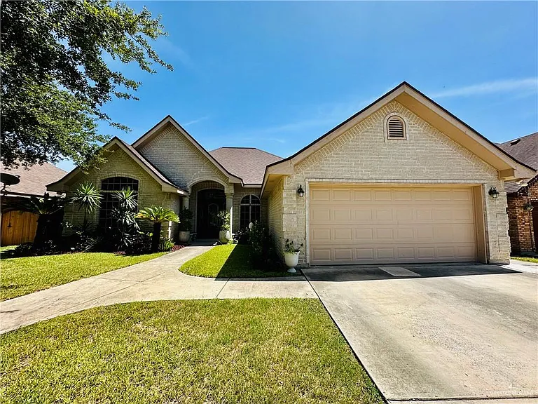 4104 San Roman St — Photo 1
