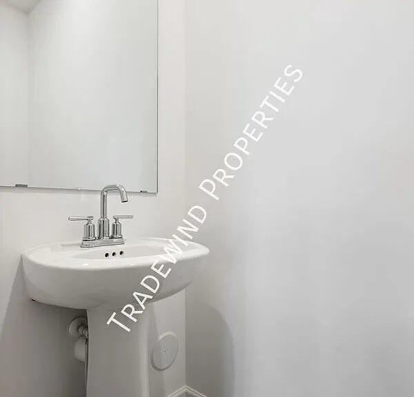 10534 Harbor Ln N — Photo 14