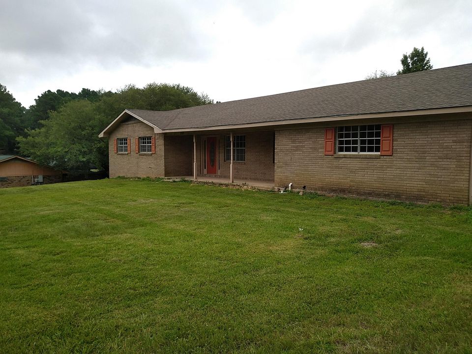 1st image of 205 Marilyn St