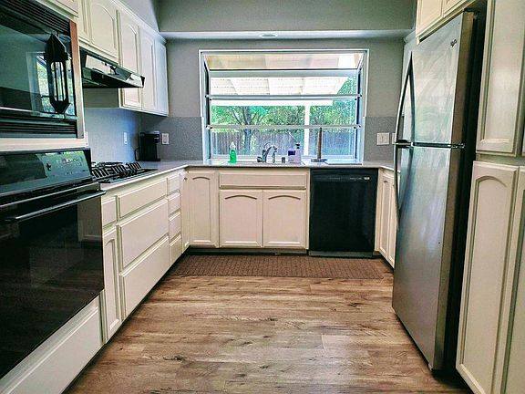 2nd image of 7005 Woodmore Oaks Dr
