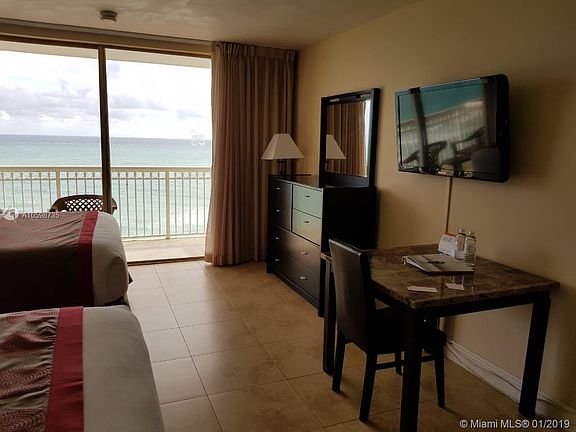 3rd image of 19201 Collins Ave #914