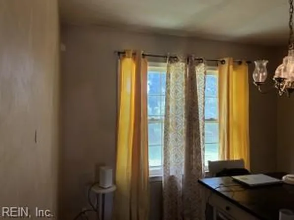 704 Argyle St, Portsmouth, VA 23704