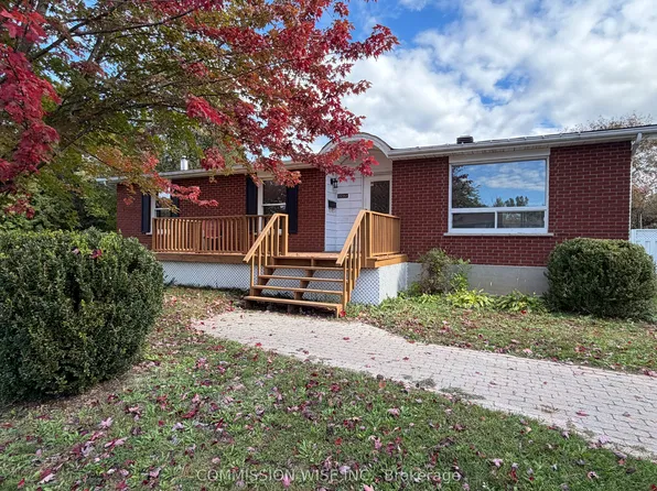 3293 Taggart St, Ottawa, ON K0A 2W0