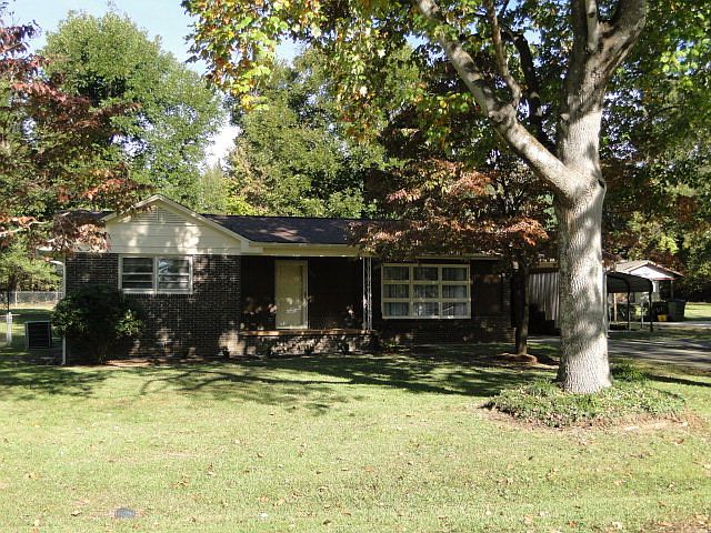 1st image of 130 Beaver Park Dr
