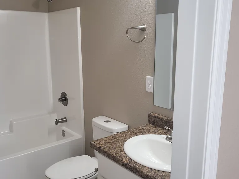 565 S Aguilar Dr — Photo 12