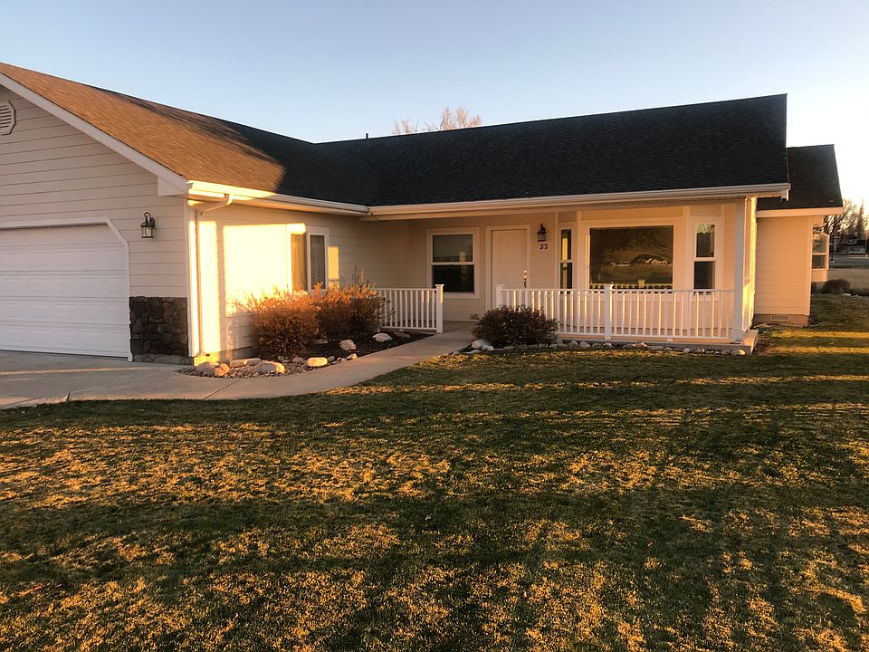 1st image of 22 Rockbridge Dr