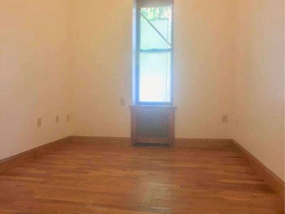 4th image of 244 W 109th St APT 1B