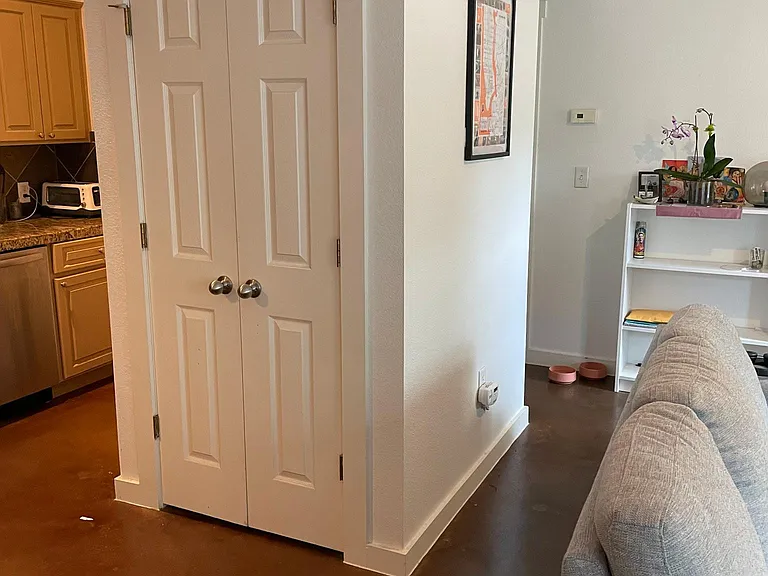 2106 Cullen Ave #105 — Photo 2