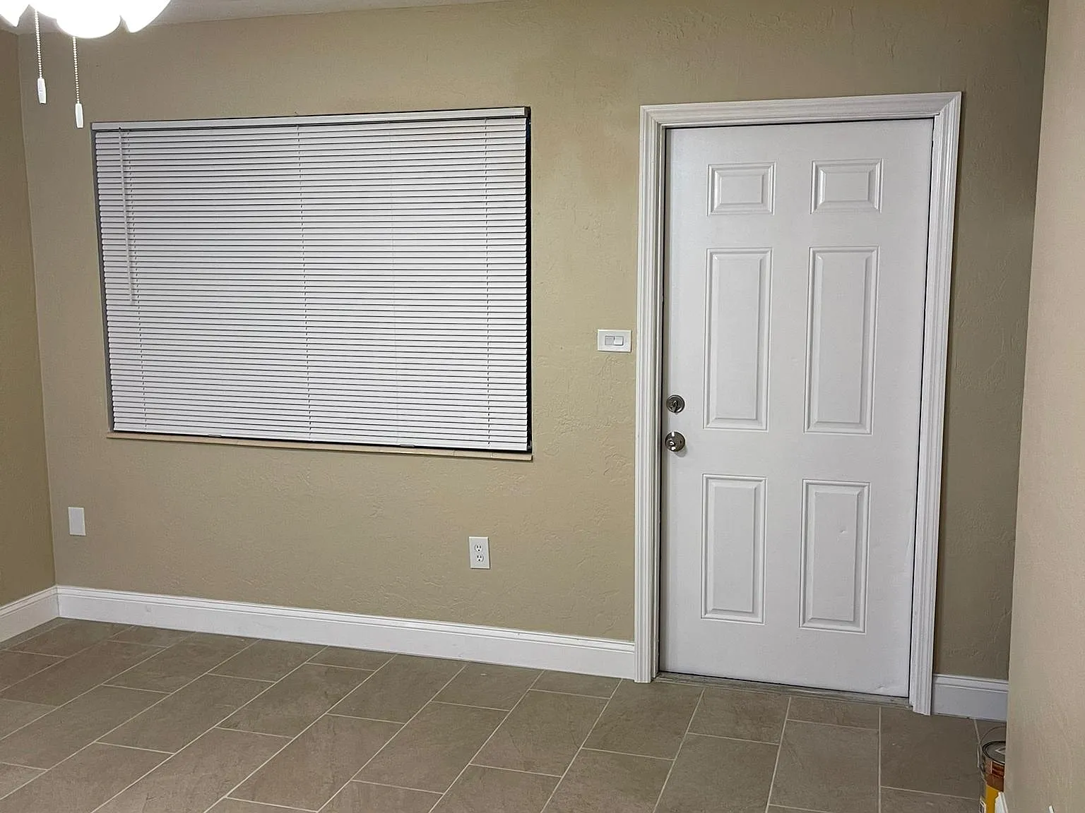 2 bed, 648 sqft, $1,300 — Photo 3