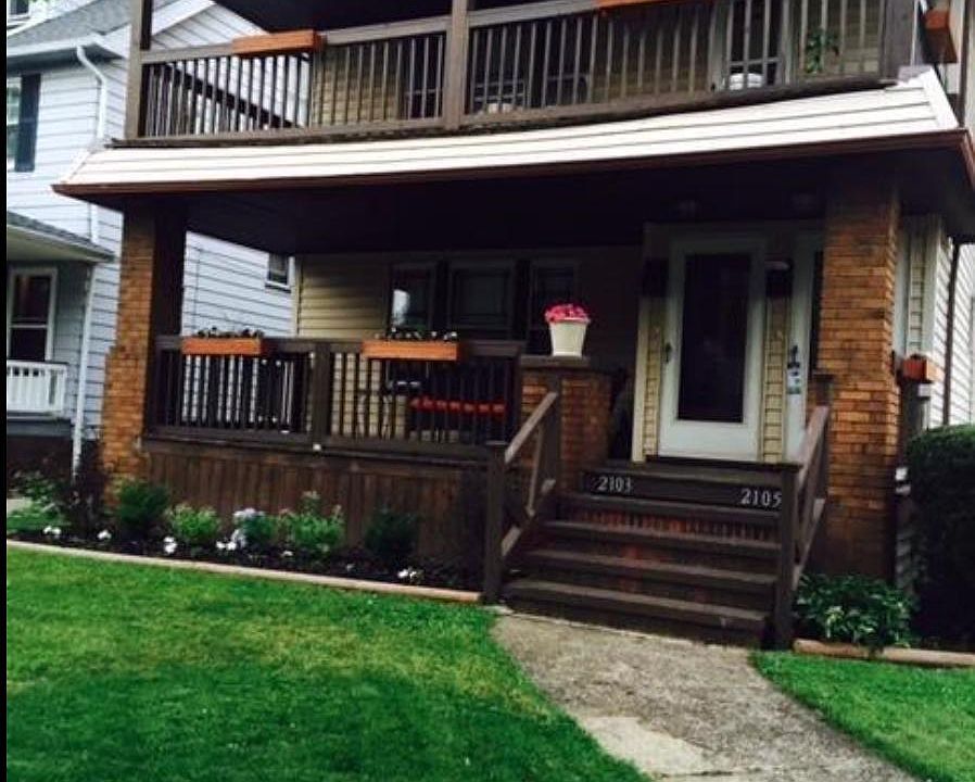 Front of House. Available Unit is Upper Level.