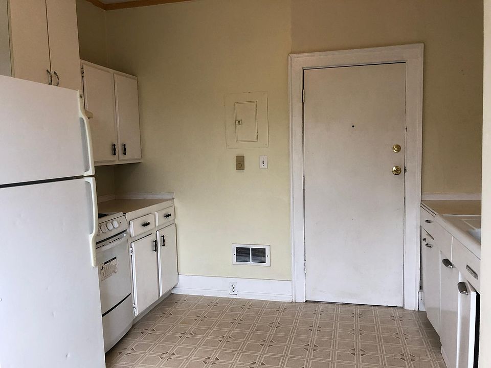 1st image of 39555 SE Park St #1